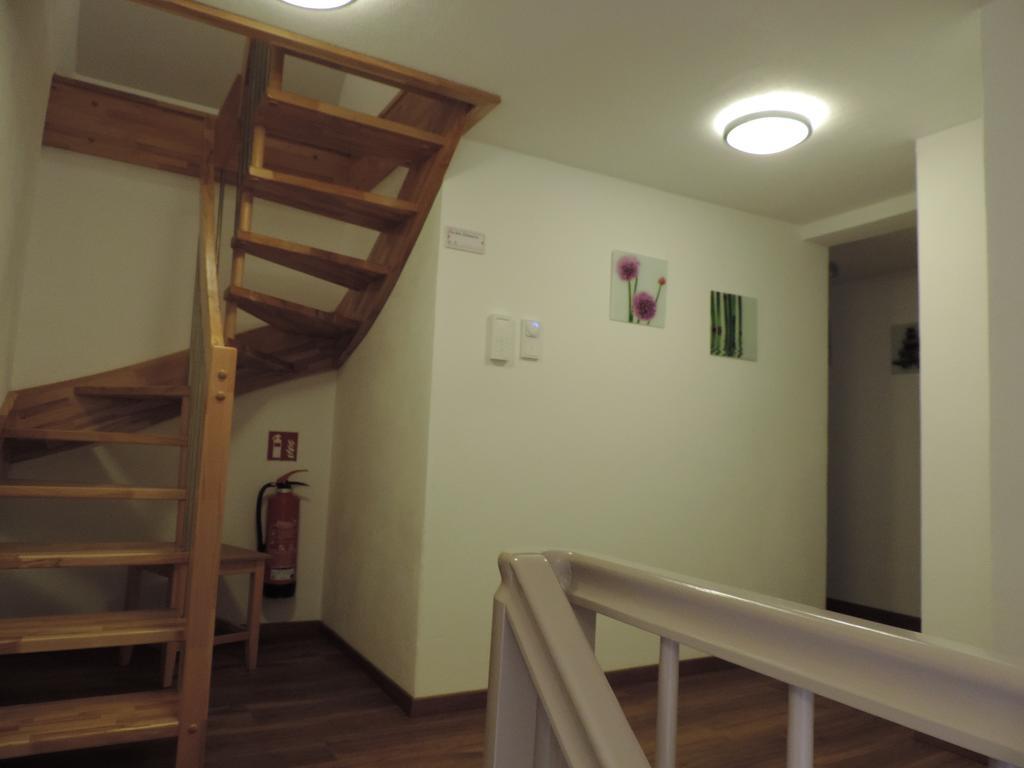 Pension Am Kirchberg Wehringen エクステリア 写真
