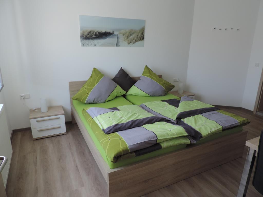 Pension Am Kirchberg Wehringen 部屋 写真