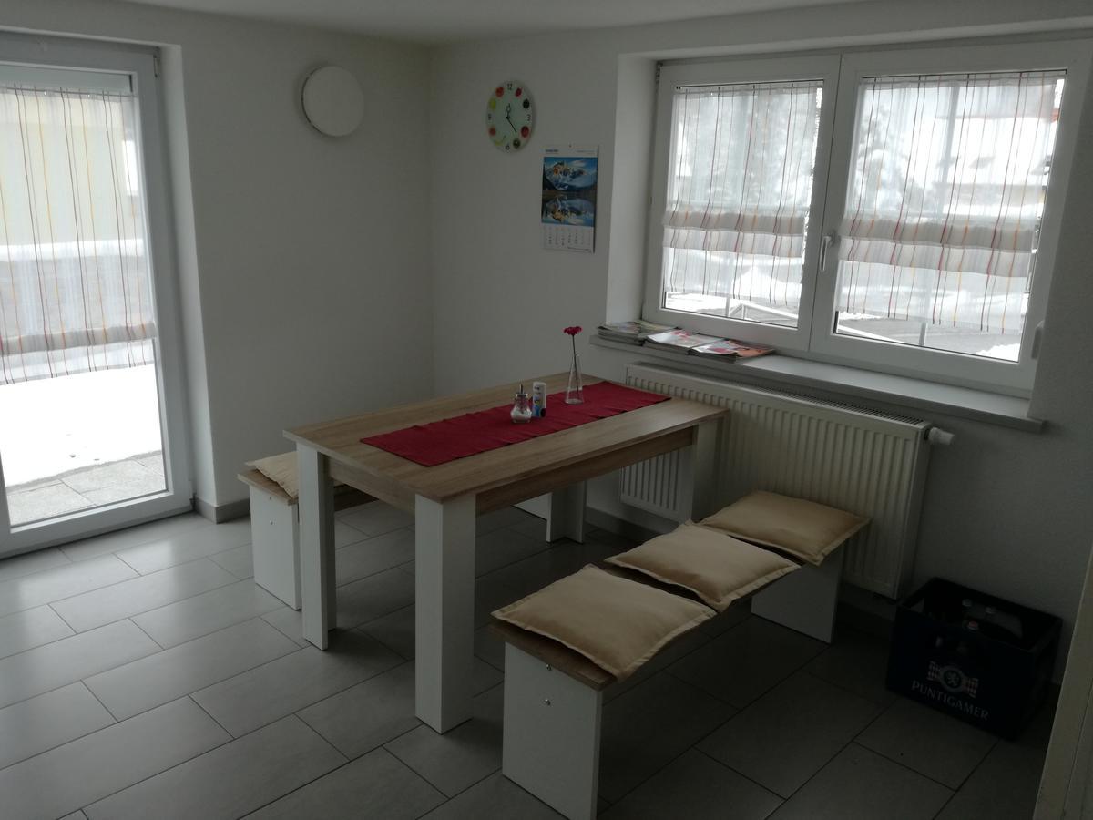 Pension Am Kirchberg Wehringen エクステリア 写真